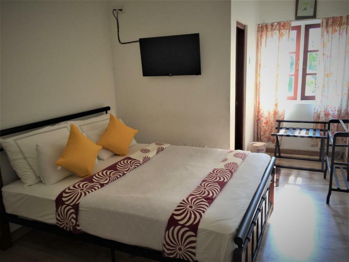 Barcode Residencies - Nuwara Eliya Bed & Breakfast エクステリア 写真